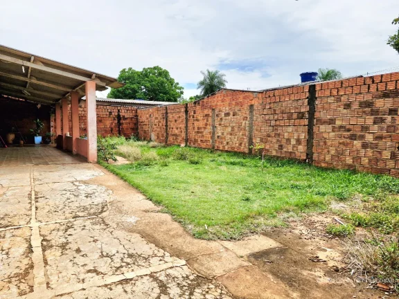 Imagem Casa térrea amplo quintal no Jardim Presidente