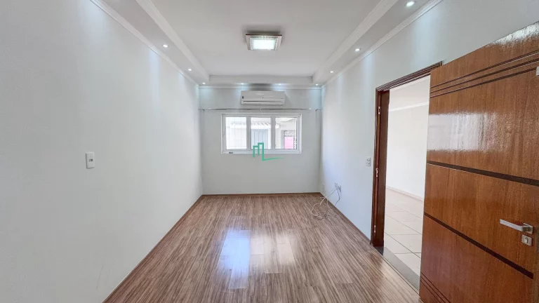 Imagem EXCELENTE RESIDÊNCIA DISPONIVEL PARA LOCAÇÃO E VENDA AO LADO DA FRANPISOS Á 30 METROS DA AVENIDA HÉLIO PALERMO