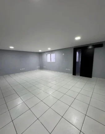 Imagem Salão Comercial para Locação em Sorocaba-SP, Bairro Jardim Piazza Di Roma: 1 Sala, 3 Banheiros, 5 Vagas de Garagem, 290m².