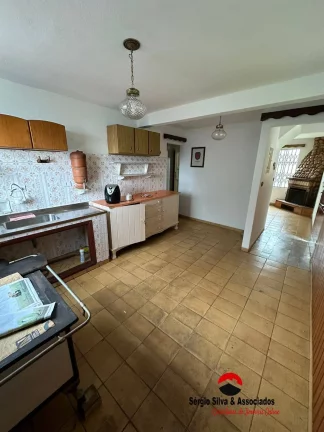 Imagem Casa a Venda no Bairro Jardim Califórnia em Campos do Jordão - SP.