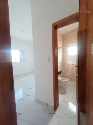 Imagem CASA DE ESQUINA COM PISCINA EM MONGAGUÁ LADO PRAIA !