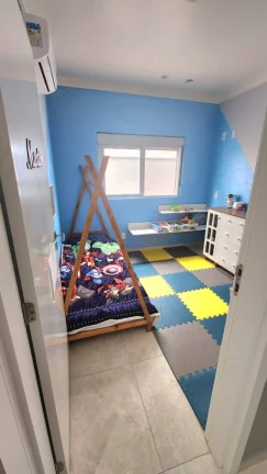 Imagem Casa em condomínio fechado á venda com 3 quartos em Forquilhas