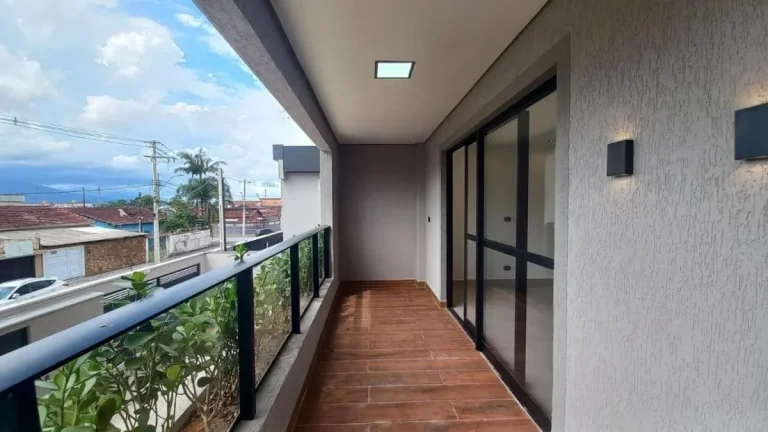 Imagem Casa para Venda em Praia Grande, Caiçara, 3 dormitórios, 1 suíte, 2 banheiros, 1 vaga