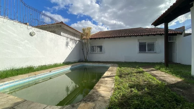 Imagem Casa com 2 Quartos à Venda,  em Tristeza - Porto Alegre