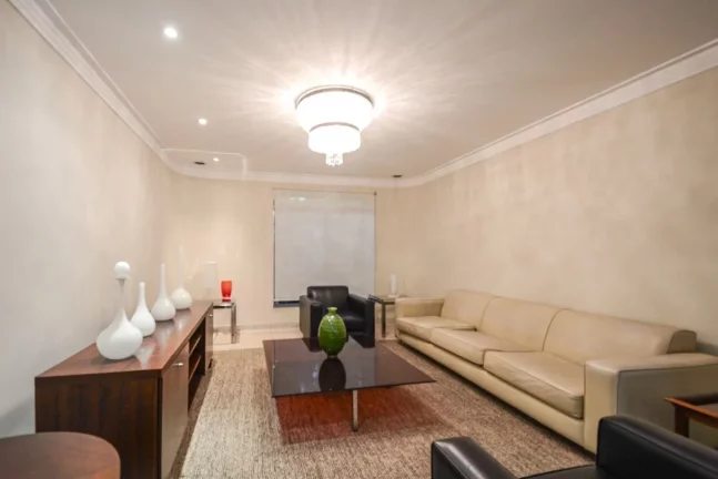 Imagem Apartamento reformado com 4 dts (2 suítes) e 5 vagas, com vista Pacaembu