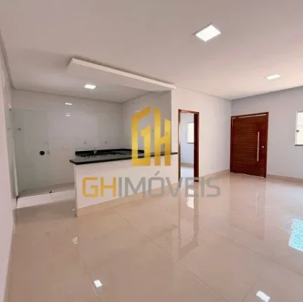 Imagem A casa possui 

- 3 quartos sendo 1 suíte 
- Sala
- Cozinha 
- 2 banheiros com nichos 
- 1 vaga de ...
