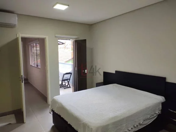 Imagem Sobrado Reformado com 210m² no Campo Belo.