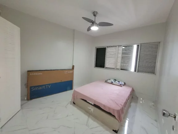 Imagem PITANGUEIRAS - UMA QUADRA PRAIA COM VISTINHA PARA O MAR, EXCELENTE APARTAMENTO TOTALMENTE REFORMADO, 108 M² ÚTEIS, GARAGEM NO PRÉDIO.