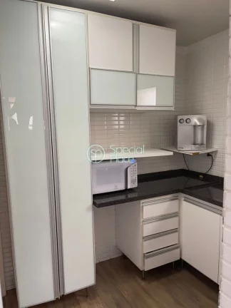 Imagem Apartamento com 73m²,02 dormitórios, 02 banheiros, 01 suíte, 01 vaga de garagem. Prédio com laze...