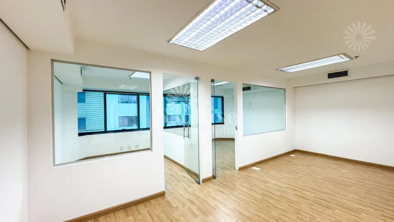 Imagem Sala Comercial para alugar com 91m² e 2 vagas - R$4.457,77 - Eagle Point - Alphaville Industrial - Barueri/SP