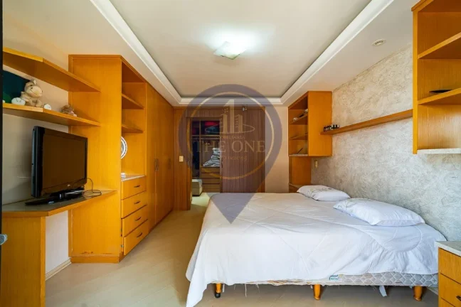 Imagem Apartamento à venda na Vila Mariana, São Paulo-SP: 4 quartos, 2 suítes, 2 salas e 3 vagas de garagem! Venha conferir!
