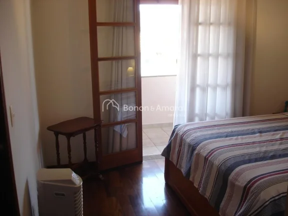 Imagem Casa à venda no Condomínio Terras do Caribe, em Valinhos, com 3 dormitórios, sendo 1 suíte. A re...