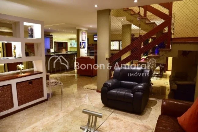 Imagem Sofisticação e privacidade em cada detalhe

Esta esplêndida residência oferece ambientes elegant...