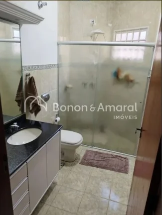 Imagem Casa à venda com excelente padrão de construção, oferecendo conforto, modernidade e praticidade....