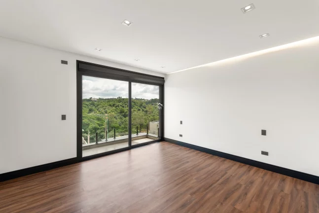 Imagem Casa em condomínio na granja viana com 4 suítes, espaço gourmet c/churrasqueira , 6 vagas, despensa, área para funcionário, piscina privativa