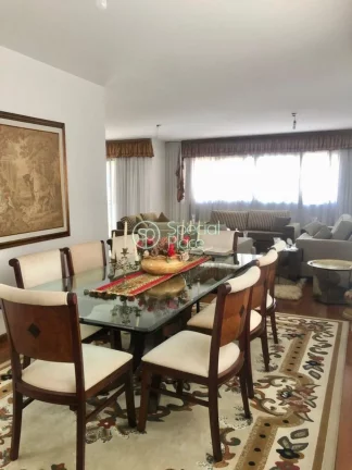 Imagem Excelente apartamento de 245 m², living para dois ambientes, varanda gourmet, 04 suítes com armár...