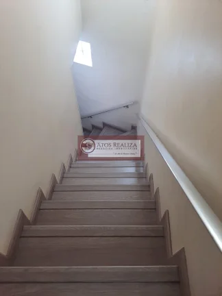 Imagem Vendo Oportunidade em Americanopolis. Sobrado 3 Dormitórios, 3 banheiros, banheira de hidromassagem, 4 vagas, Churrasqueira de 56m2, Valor de Oportunidade, R$: 590.000. Aproveite.