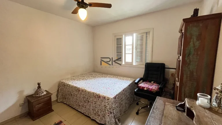Imagem CASA COM 3 DORMITÓRIOS SENDO 1 SUÍTE,VARANDA,QUINTAL