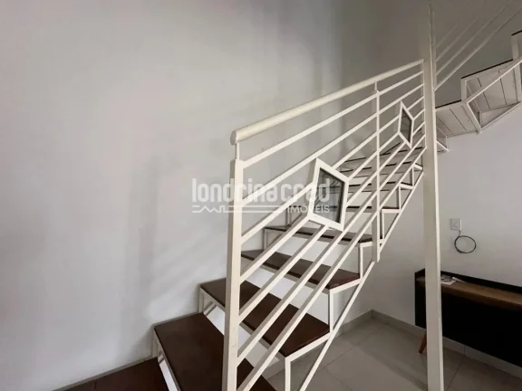 Imagem Casa ampla na região leste de Londrina com 4 dormitórios (1 suíte), piscina aquecida, churrasqueira, varanda e 7 vagas de garagem – Conforto e lazer!