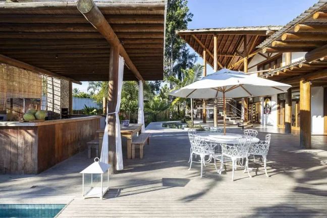 Imagem Casa de luxo à venda em Trancoso/BA com alta rentabilidade na locação — oportunidade exclusiva para investidores.