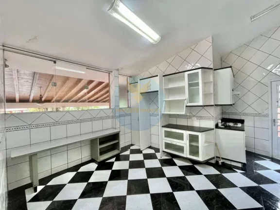 Imagem Casa em Condomínio a Venda no bairro Granja Viana - Carapicuíba, SP