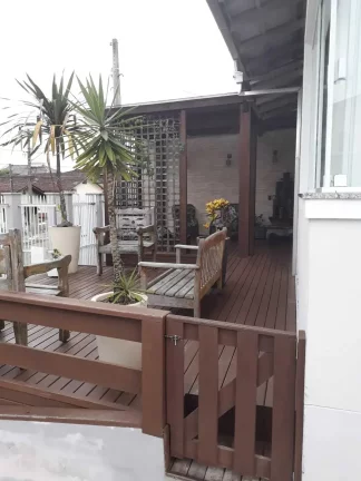 Imagem Casa com 4 dormitórios sendo 1 suíte e 3 vagas - Boa Vista | Joinville/SC