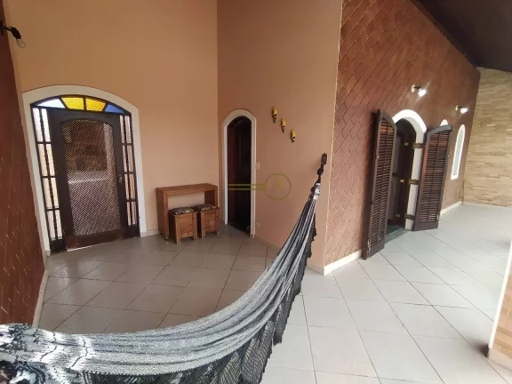 Imagem Sobrado a 200m da Praia com Piscina, PORTEIRA FECHADA à venda em Peruíbe
