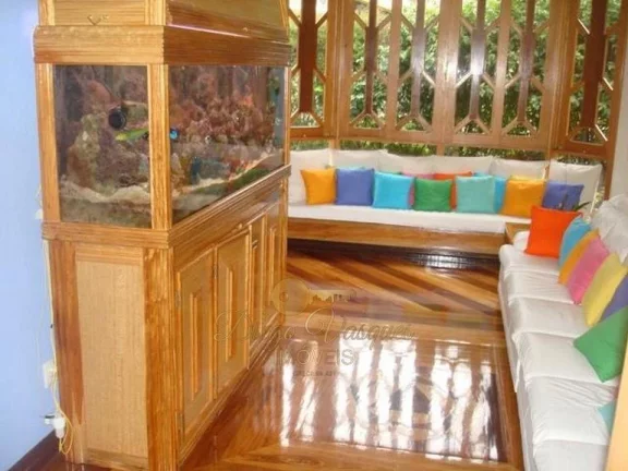 Imagem Casa em Condomínio para Venda em Teresópolis / RJ no bairro Parque do Imbui