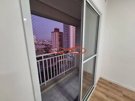 APARTAMENTO À VENDA - 17 MINUTOS A PÉ DO METRÔ.