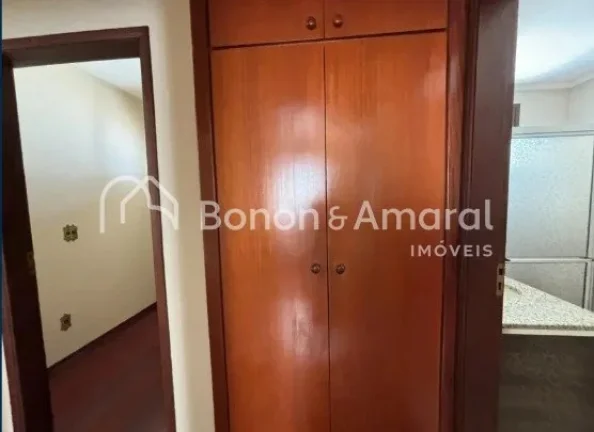 Imagem Este apartamento disponível para venda no Taquaral, em Campinas, oferece excelente orientação sol...
