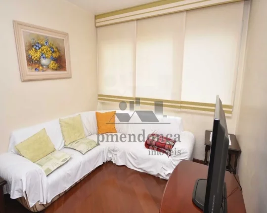 Imagem Amplo apartamento de 186m², planta original com 4 dts, sendo que abriu um para o living, 3 dormitó...