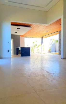 Imagem Linda casa no Condomínio Tamboré, 3 suítes, piscina.