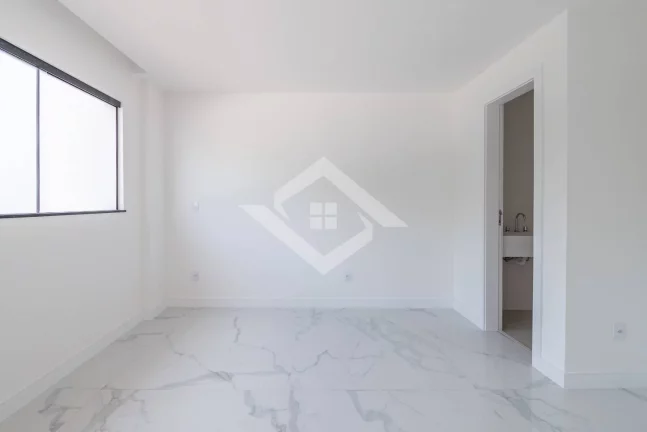 Imagem Casa Duplex 4 Suítes e 317m² no Recreio dos Bandeirantes |