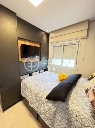 Imagem Lindo apartamento reformado em Santana. São 120m2 de área privativa. São duas suítes + escritór...