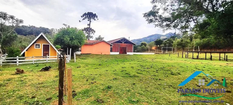 Imagem Oportunidade: Chácara com 2 Chalés, Ponto Comercial e Campo de futebol!