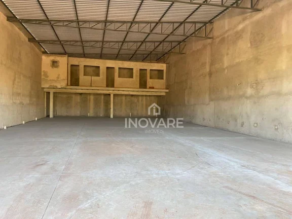 Imagem Galpão, 450 m² - venda por R$ 650.000,00 ou aluguel por R$ 4.000,00/mês - Madri - Araporã/MG