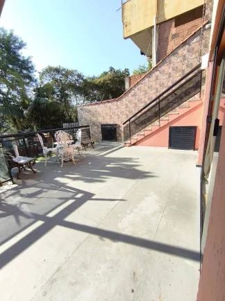 Imagem Vendo esta excelente casa no bairro: Varginha - Nova Friburgo.