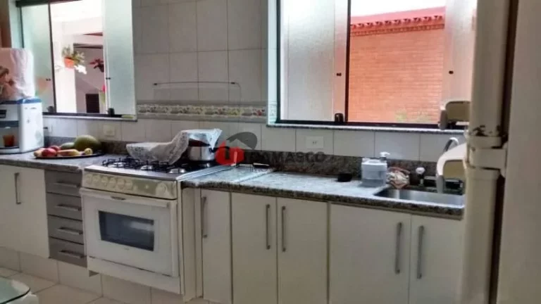 Imagem Sobrado à venda 3 Quartos, 1 Suite, 10 Vagas, 270M², Vila Palmares, Santo André - SP