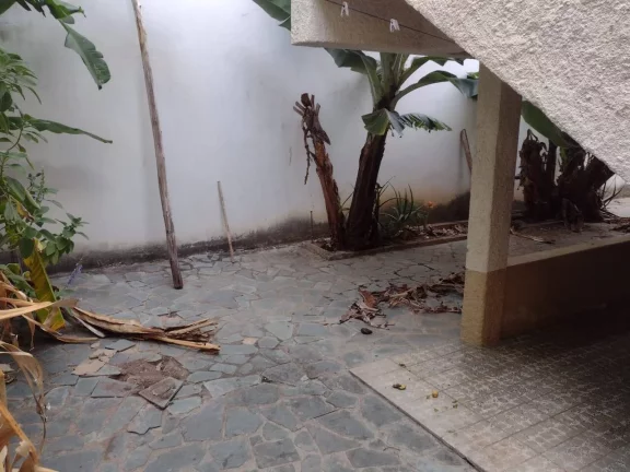 Imagem VENDE -SE CASA NO CENTRO DE T. OTONI