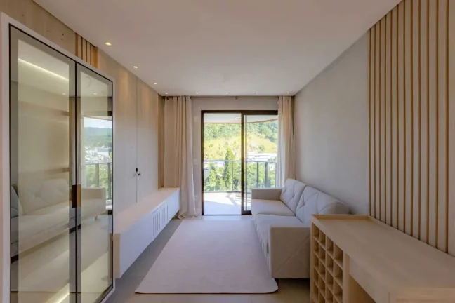 Imagem Apartamento com 2 dormitórios sendo 1 suíte e 1 vaga de garagem - Praia Brava - Itajaí