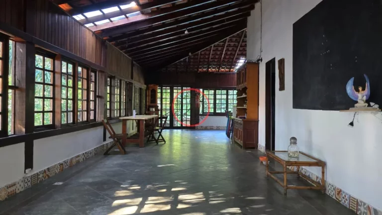 Imagem POUSADA A VENDA, COM 14 SUÍTES, 2 COZINHAS, SALÃO AMPLO PARA ALMOÇO OU CAFÉ DA MANHÃ , COM ESTACIONAMENTO GRANDE E PISCINA.
