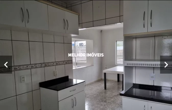 Imagem Casa á venda com 2 pavimentos residencial e comercial no São Judas Tadeu em Balneário Camboriú.