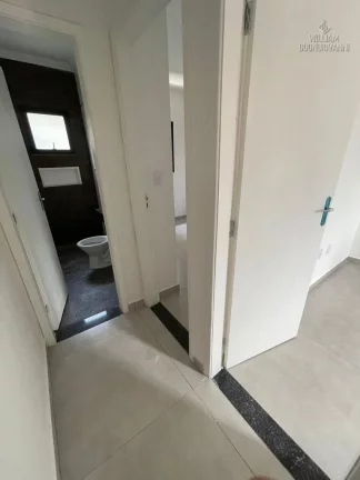 Imagem Belíssima Casa de Condomínio com 2 dormitórios