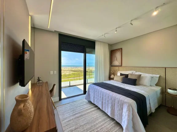 Imagem Casa em Condominio 5 Dormitórios - Bairro Capão Novo