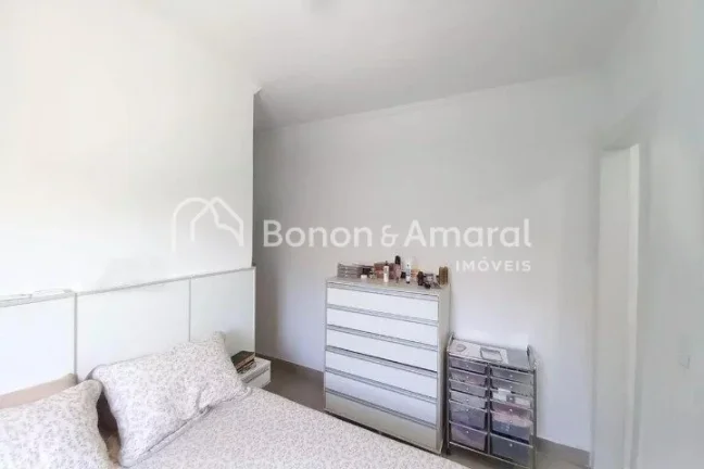 Imagem Casa isolada com 3 dorms , 1 suíte, sala e cozinha planejada. Ambientes com ar-condicionado e área...
