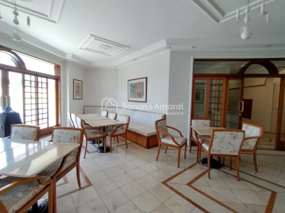 Imagem Localizado em uma das regiÃµes mais valorizadas de Campinas, este apartamento no prestigiado CondomÃ...