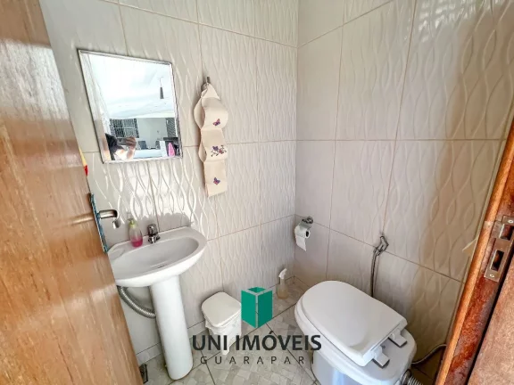 Imagem Casa linear com 4 suítes, lazer privativo a venda no Centro de Guarapari-ES.