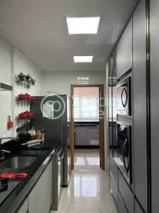 Imagem Belíssimo imóvel finamente decorado. São 123m2 de área privativa, 3 dormitórios ( 1 suíte) e 2...
