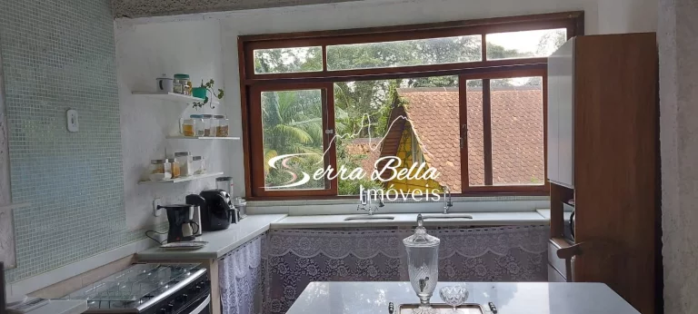 Imagem Casa com 3 dormitórios à venda, 250 m² por R$ 1.020.000 - Parque do Ingá - Teresópolis/RJ