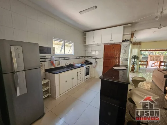 Imagem Belíssima Casa de Condomínio mobiliada no Recanto de Itaipuaçu